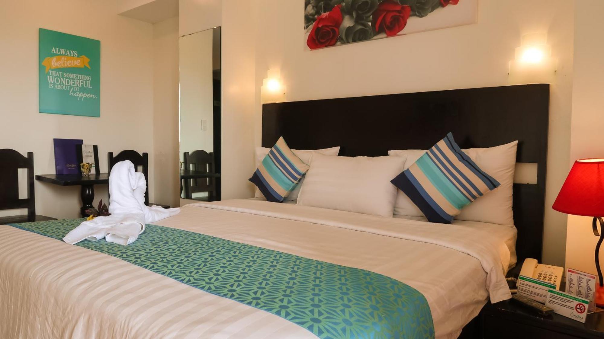 The Orient Boracay Hotel Yapak